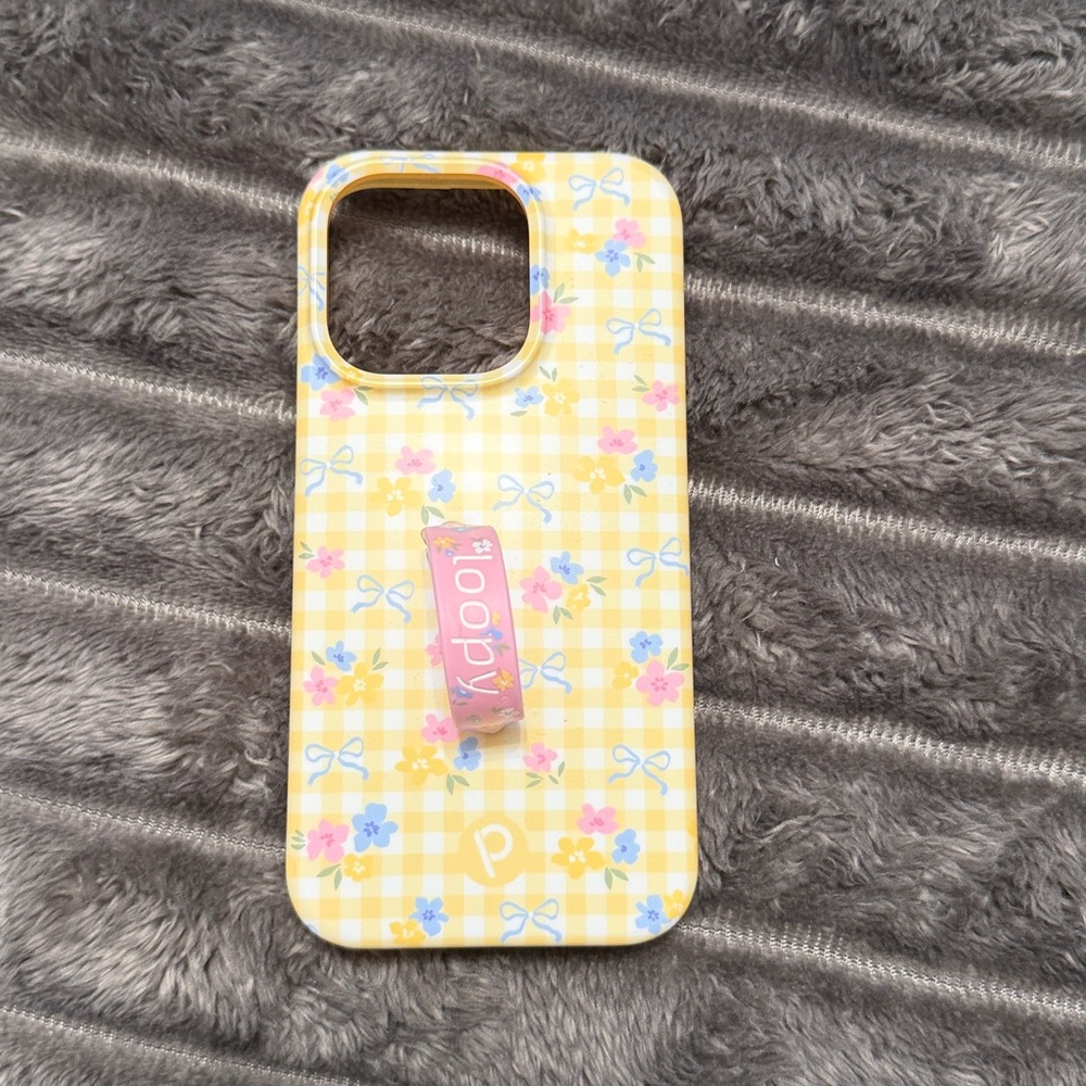 Loopy Yellow Checkered Floral Phone Case iPhone 15 pro